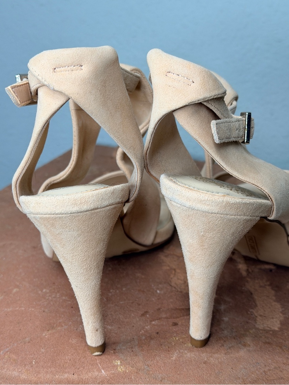 Vince Camuto Kalintie Suede Heeled Sandals nwot - Picture 4 of 6